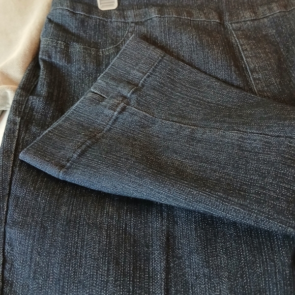 Soft Surroundings jeans capris size small petite - Picture 5 of 6